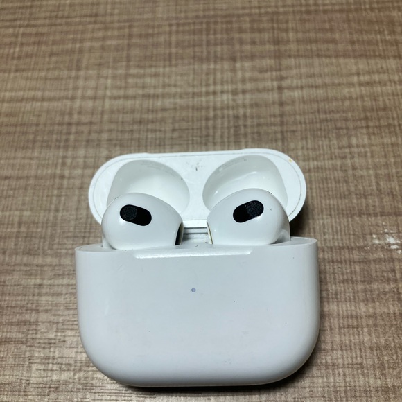 White Wireless Earbuds with Charging Case